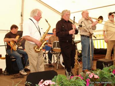 Die Swingbert Jazzband spielte zum Frhschoppen 